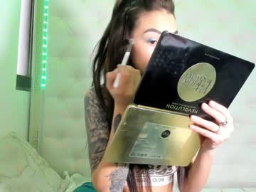 girl
        hotfallingdevil cam image #670057