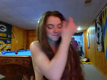 girl
        rosegold18 cam image #3784999