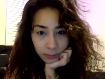 girl
        selynasolis cam image #4503390