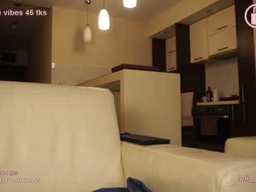 girl
        lola_and_girls cam image #621068