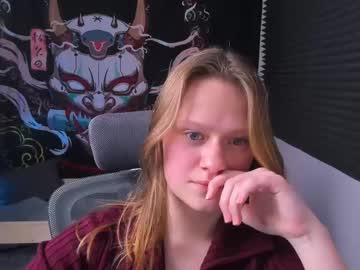 girl
        tessaswan cam image #5952873