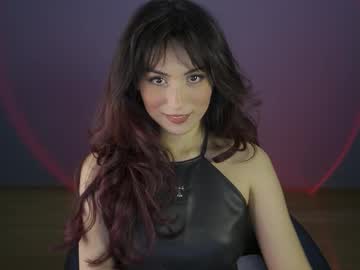 girl
        greeny_mat cam image #6813259