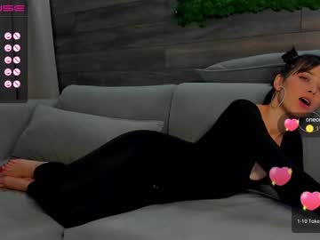 girl
        selfish_ashley cam image #620940