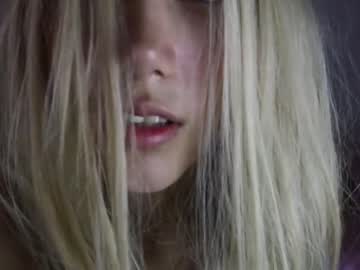 girl
        wendy_daniela cam image #3925692