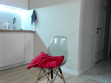 girl
        emma_flin cam image #6913297