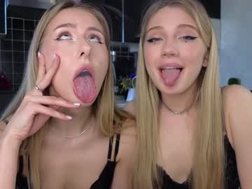 girl
        yononeey cam image #3815303