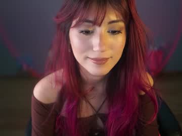 girl
        greeny_mat cam image #5075837