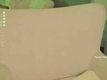 girl
        mia_milagros cam image #2980143