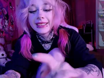 girl
        lollyshy__ cam image #5929216