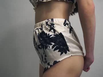 girl
        arielday cam image #3067781