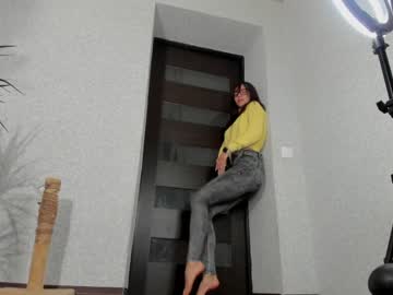 girl
        your_little_flexible_girl cam image #1161416