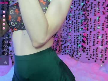 girl
        bunnydollstella cam image #477066