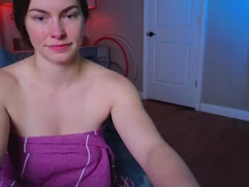 girl
        chroniclove cam image #6434759