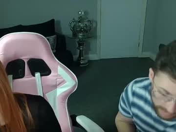 couple
        red_firesquirt cam image #3185734
