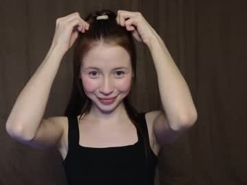 girl
        lovelydelmel cam image #3610749