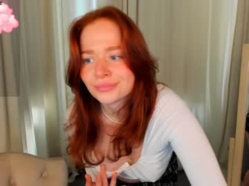 girl
        skye_shy cam image #5067072