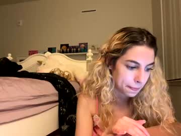 girl
        playboybarbie666 cam image #1946252