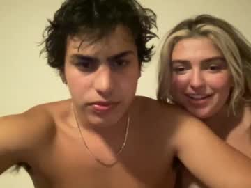 couple
        nachbach123 cam image #1155909