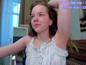 girl
        milly_shy cam image #482042