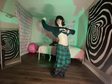 girl
        hexivu cam image #6896656