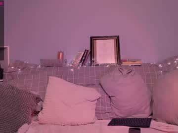 girl
        katkittykate cam image #2214591