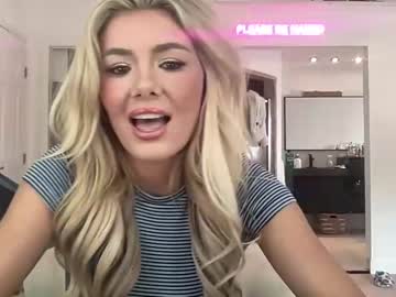 girl
        hotpinksoap cam image #4054384