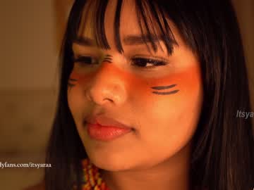 girl
        itsyaraa cam image #401724