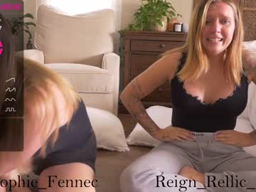 girl
        sophie_fennec cam image #1742753