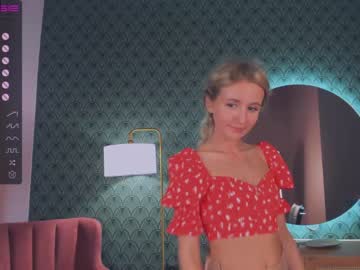girl
        coy_tessa_ cam image #590918