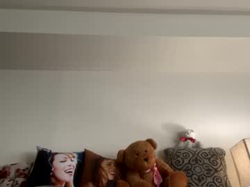 girl
        mariah95 cam image #1778125