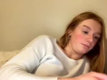 girl
        kaybrookee cam image #1228078