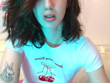 girl
        mystica_ cam image #5872053