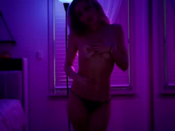 girl
        iamcharlotte1 cam image #6189715