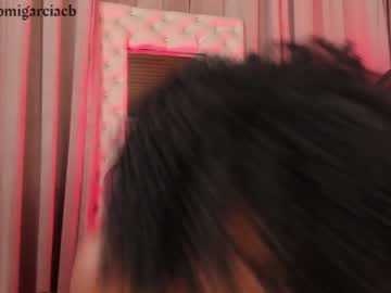 girl
        naomigarcia cam image #4389512