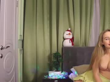 girl
        milladoll_ cam image #703121