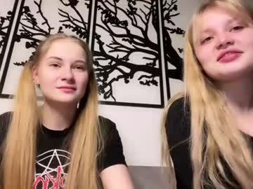 couple
        angry_girl cam image #206415