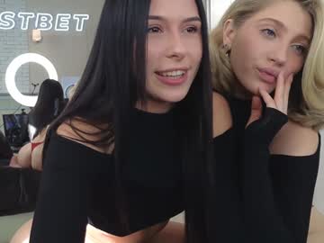 girl
        yononeey cam image #4944567