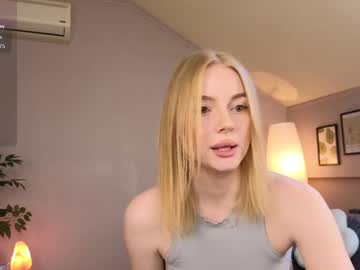 girl
        kira_leee1 cam image #5476364