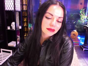 girl
        alma_pearl cam image #3678478