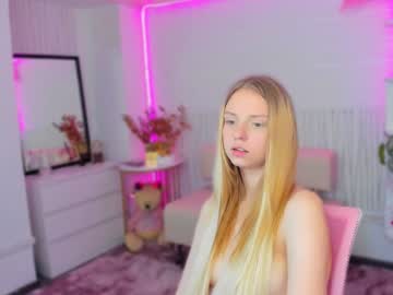girl
        laura_sun_ cam image #5069074