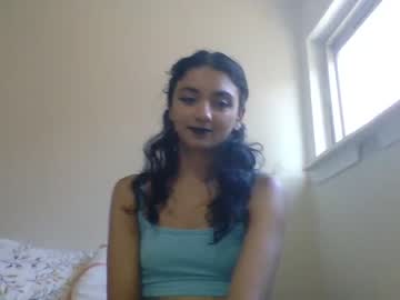 girl
        dreamymermaid cam image #1759282