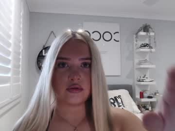girl
        littlemissevie06 cam image #6621316