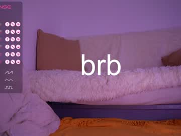 girl
        emanterces cam image #2577848