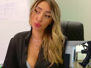 girl
        babesgowild cam image #6213789