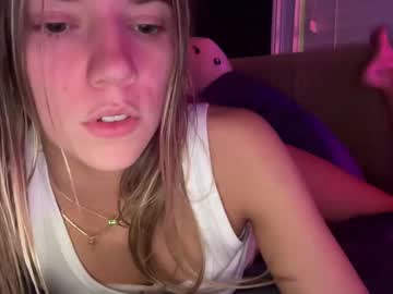 girl
        oliviahansleyy cam image #5911955