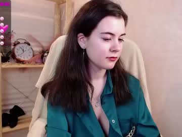 girl
        mila_kimm cam image #789356