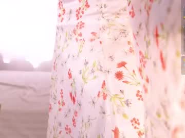 girl
        artease cam image #6803951