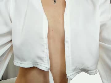 girl
        flowerofsin2001 cam image #3980685