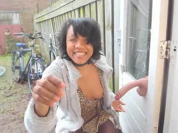 girl
        therainqueen cam image #3513372