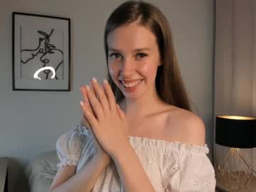 girl
        antoniafootman cam image #4529523